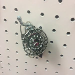 Diamond hinged bracelet